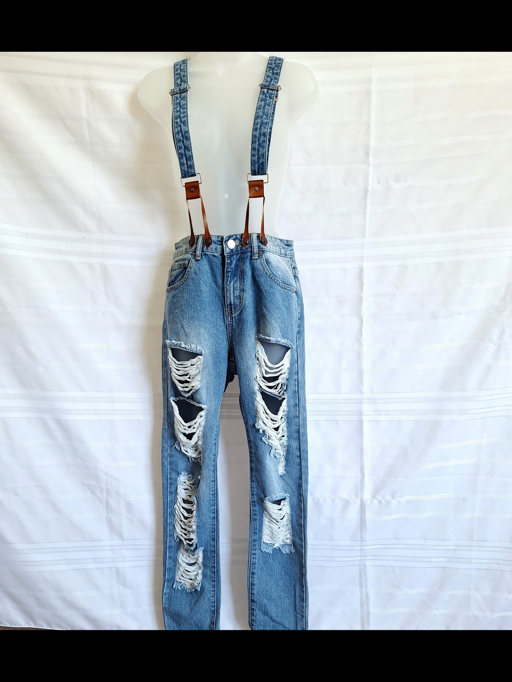 ⚜️FINAL⚜️Forever 21 NWT! Distressed Ripped Suspender Blue Jeans 🤍SMALL